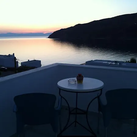 Pelagos Hotel 2*